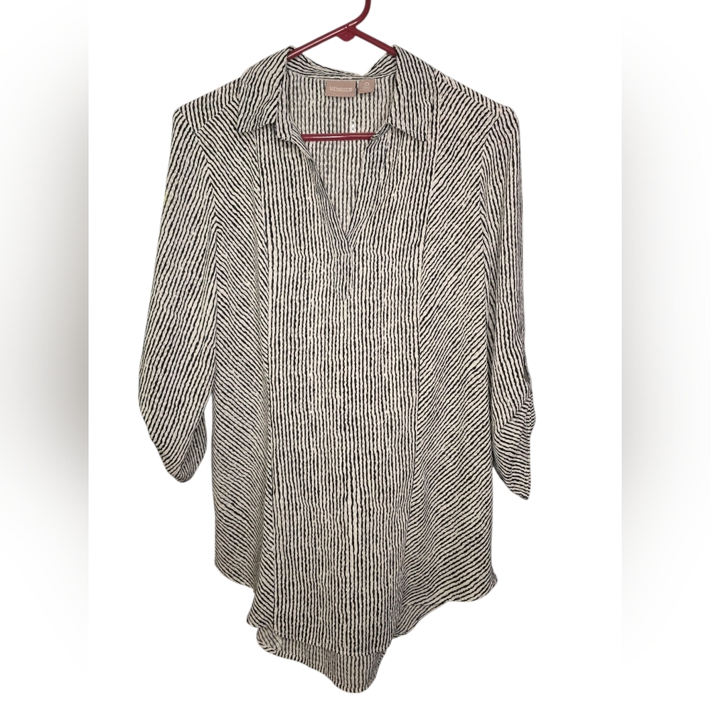 Chico's Gray 3/4 Sleeve Notched Collar Blouse